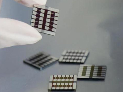 鈣鈦礦太陽(yáng)能電池 PL/EL 檢測(cè)技術(shù)前沿與產(chǎn)業(yè)應(yīng)用